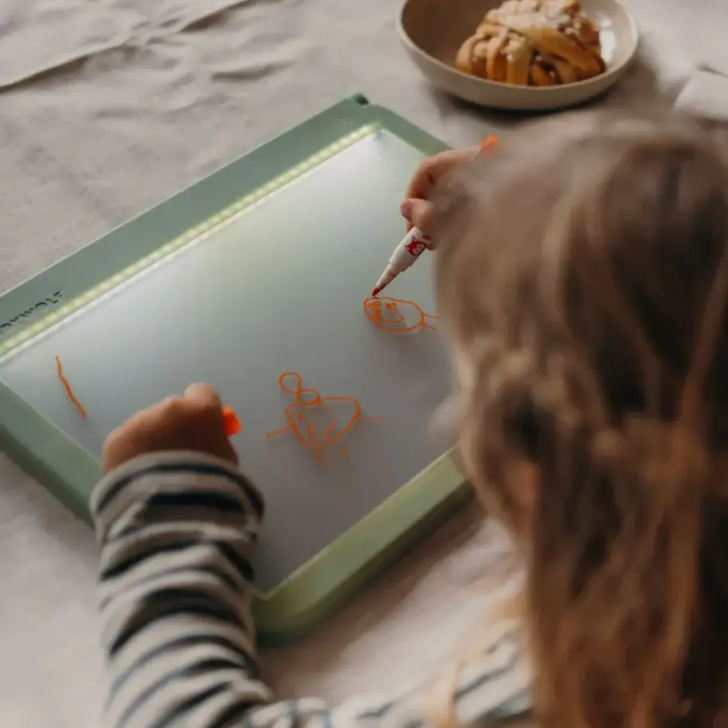 Podświetlany tablet do nauki pisania i rysowania KIDYDRAW-PRO - zielony